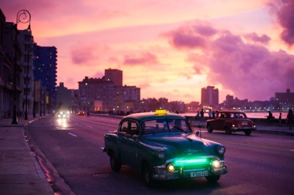 taxi en el atardecer