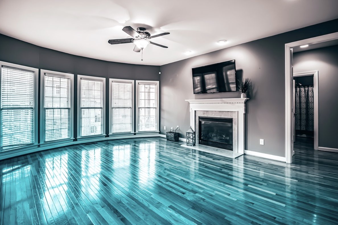 Recursos para potenciar tu bienestar y el de los demás en el hogar salon suelo azul