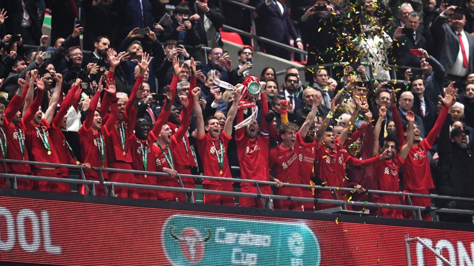 Liverpool celebra ganar el trofeo de la Copa EFL