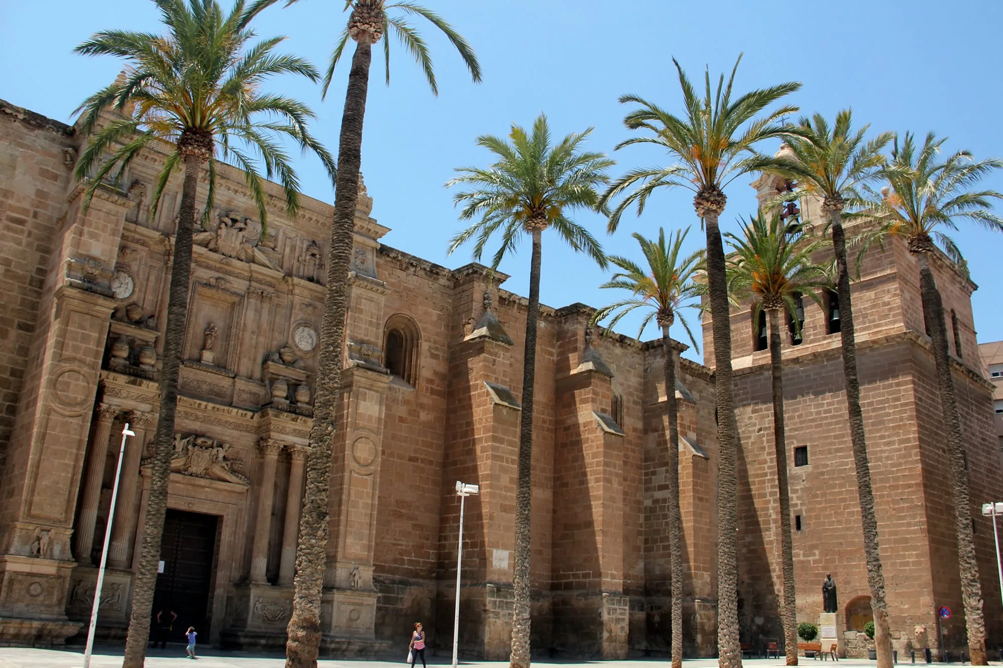 la majestuosa Catedral de Almería