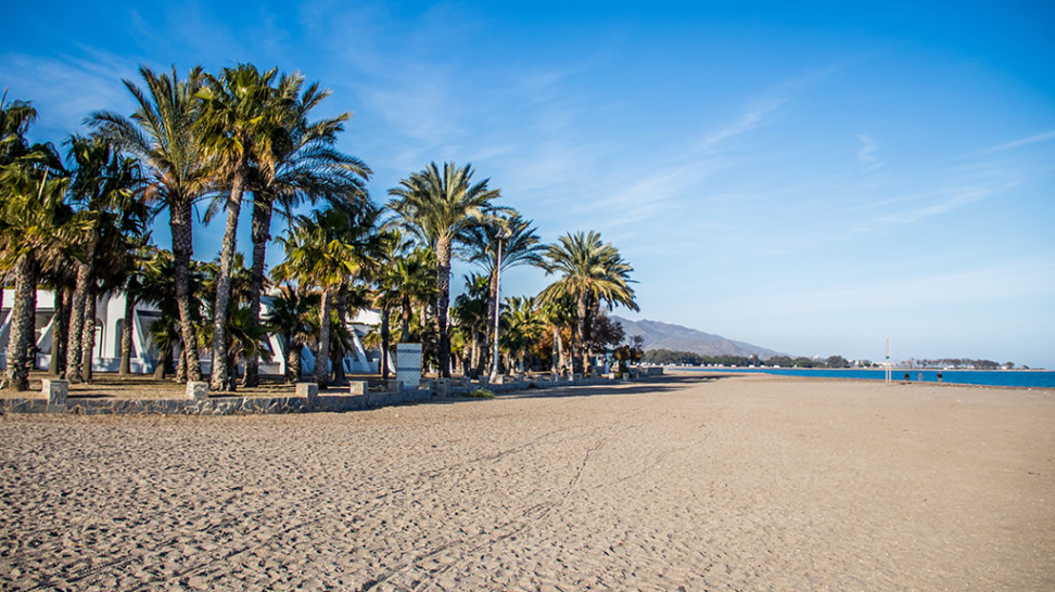 Las mejores playas nudistas de Almería: ¡descubre tus destinos favoritos!