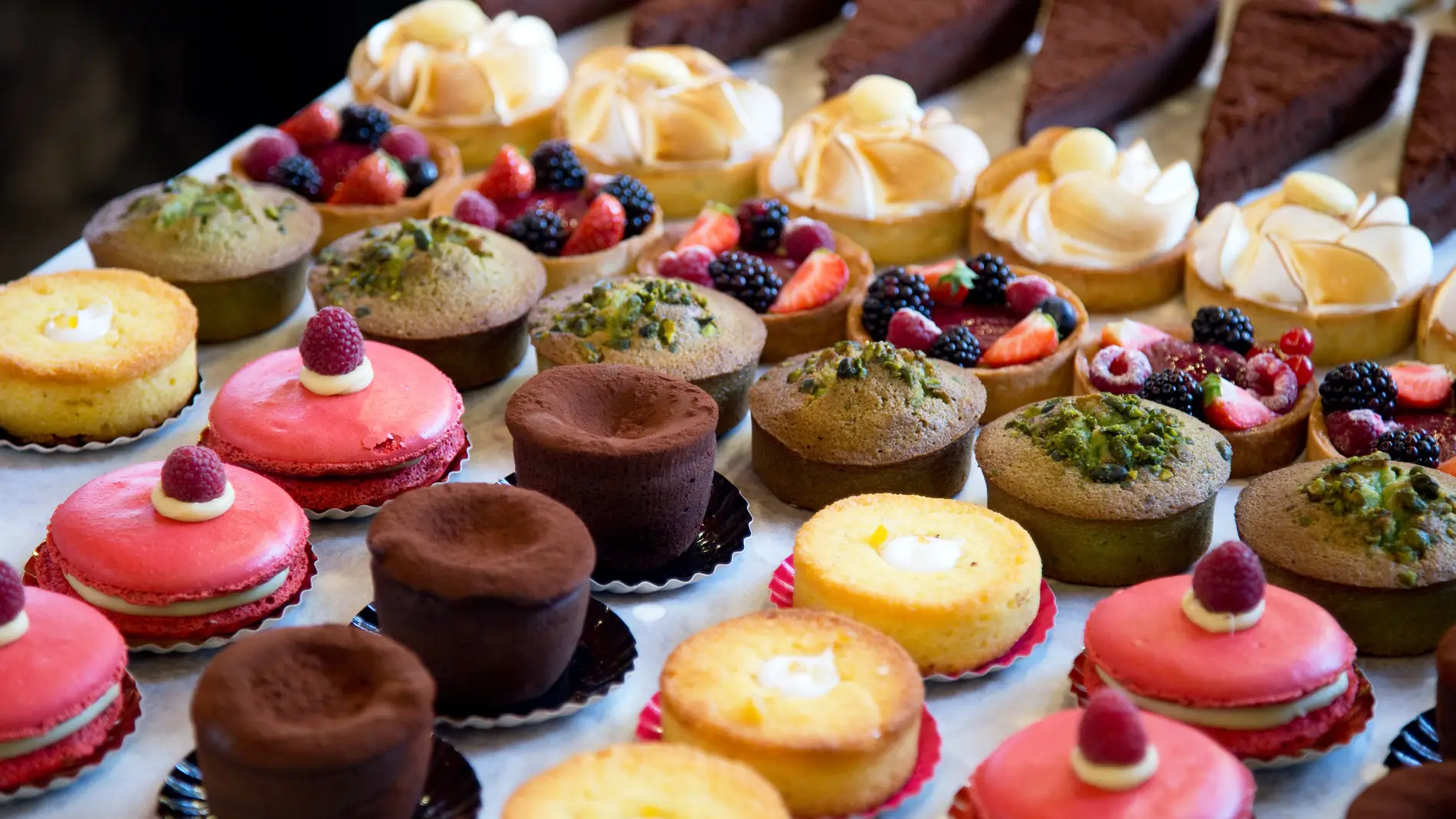 diferentes dulces pasteles 98