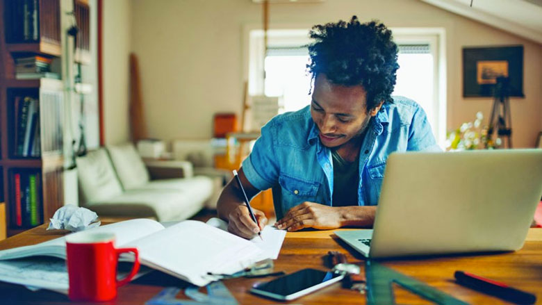 profesionales prefieren estudiar online 1